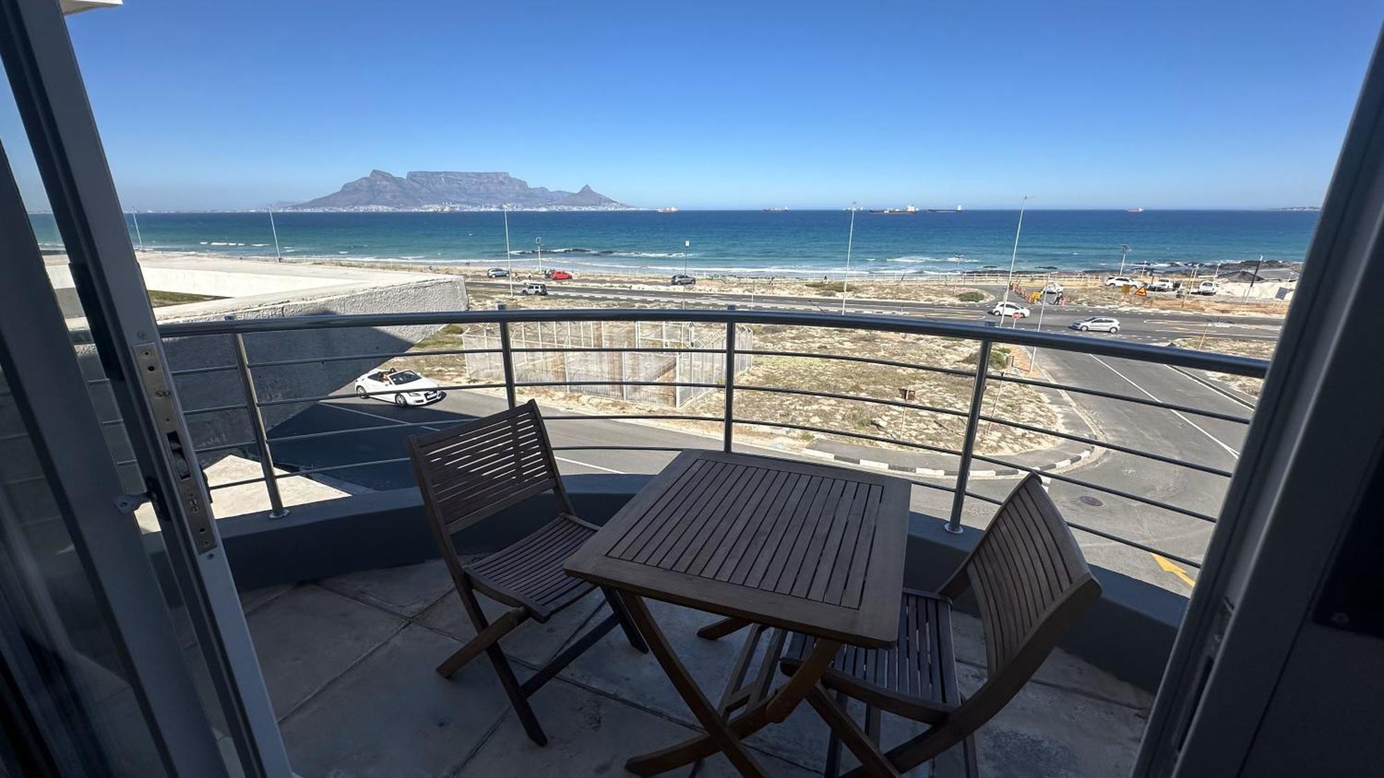 Oceansnest Guest House Bloubergstrand Exterior foto